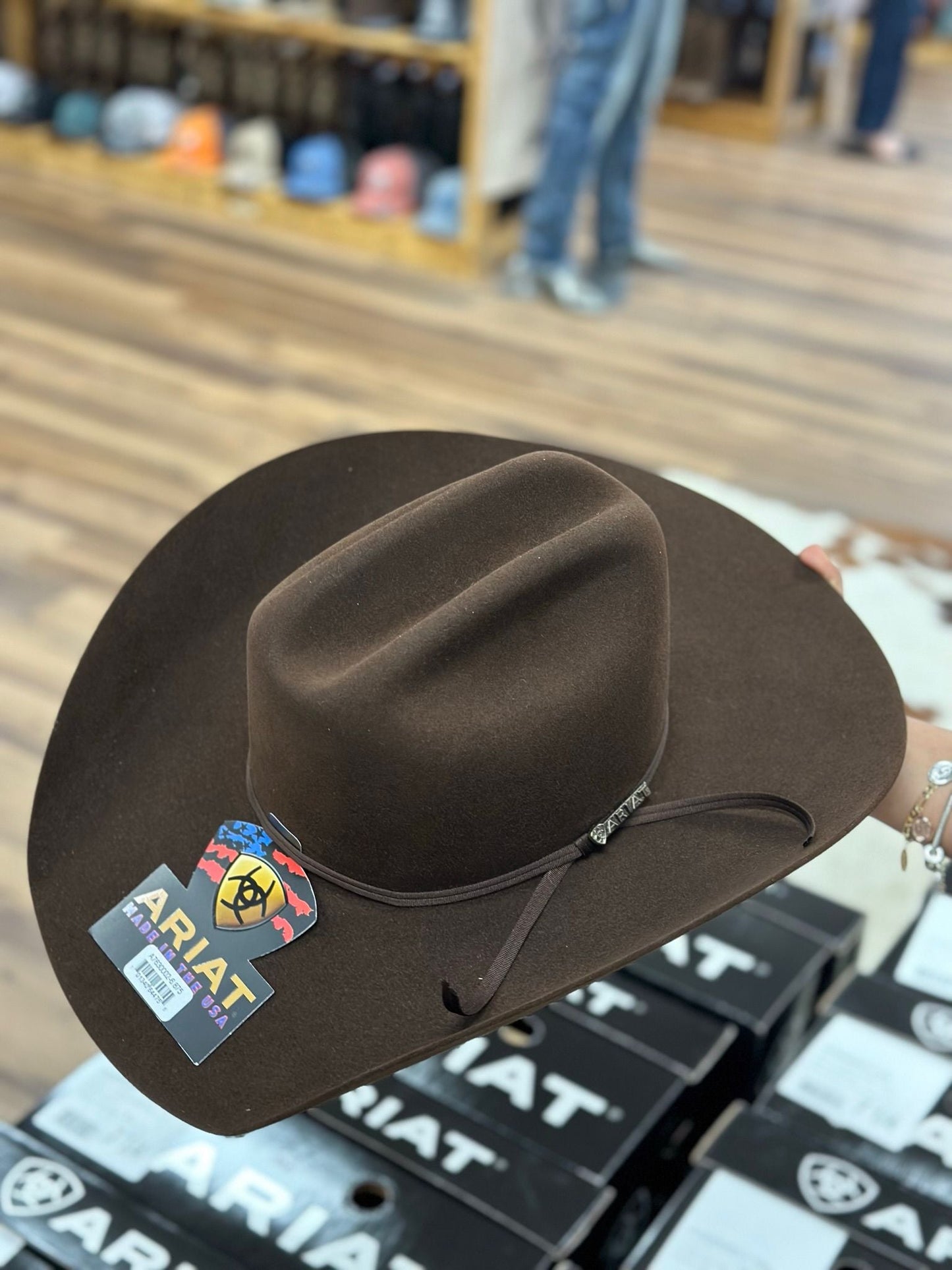 ARIAT 6X FELT BROWN HAT