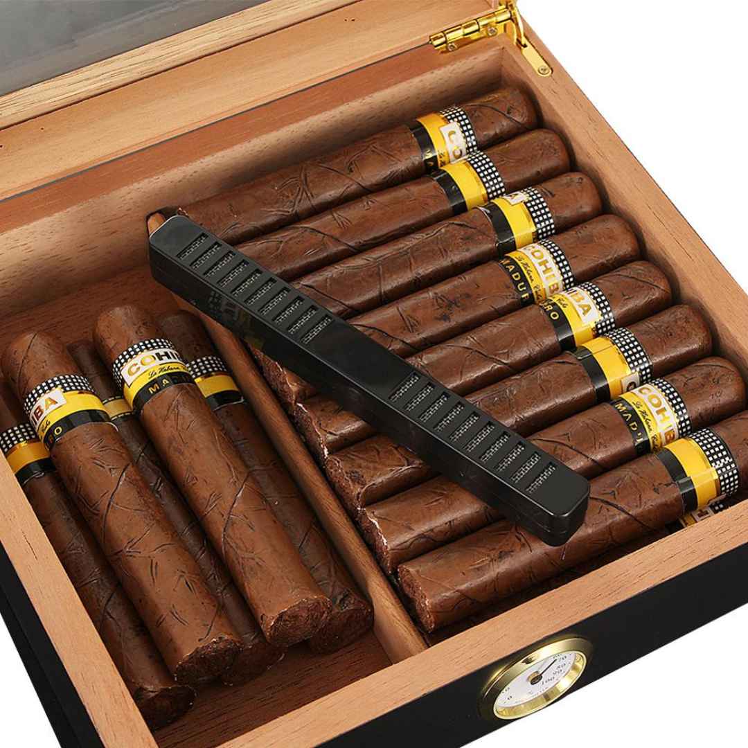 The Connoisseur's Choice: Luxurious Cigar Storage Box with Built-In Precision Hygrometer - Fits 20-30 Cigars